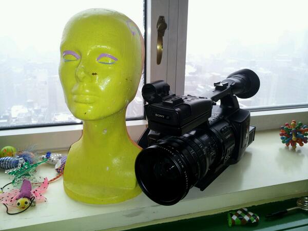 JermanProd's tweet photo. Doing a fashion shoot for ASOS in NYC with model Zoe Kravitz. http://t.co/laCzYwXsyL