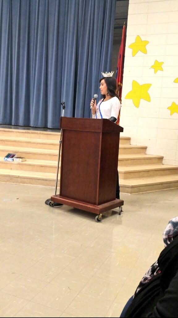 _ThinkSAFE_'s tweet image. Had a blast talking to 7th Street Elementary about Think SAFE! Over 300 students pledged to be a safe rider!