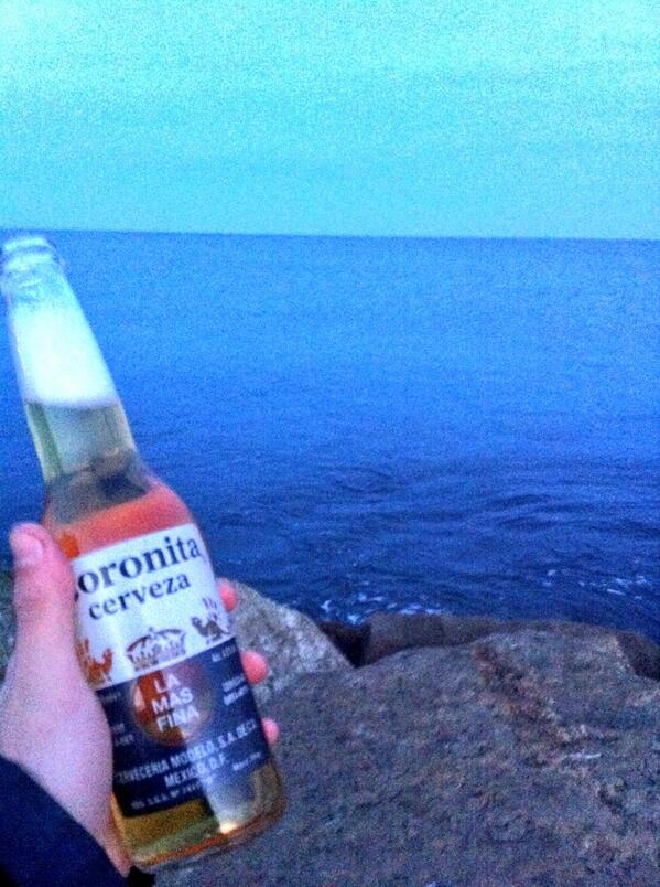 Rubenvalma's tweet photo. Pesca,cerveza &amp; friends.  @Iranzo91  @pacolo_ponce  @EmilioGuaita http://t.co/EUGhuMaeVu