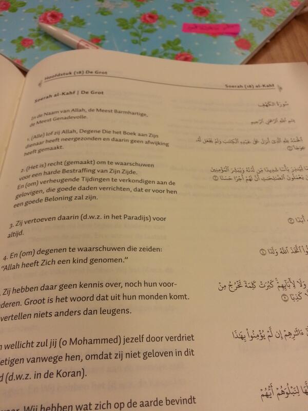 LadySaidaa's tweet photo. Soerah al kahf reciteren(l) http://t.co/PSeK4U4VFp