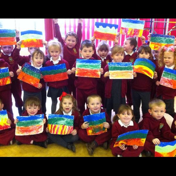 skblueballoon's tweet photo. Bryn Bach Primary School Tredegar one of many to complete 239 landscapes today and raise a lot of money. Fab. http://t.co/xOTXsZMuwu