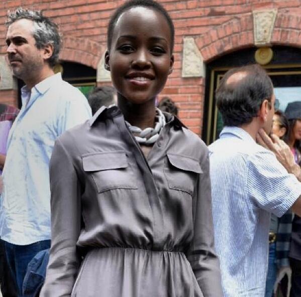 PaireUs's tweet photo. @Lupita_Nyongo wearing the @DianaBroussard Nate Necklace. She is perfection! Shop the look at Paire. #lupitanyongo http://t.co/4fDf515EIF