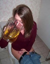 AndrejBox's tweet image. hahaha, Anna4ka atkal šodien elementā!! Neapturama un viņa strādā auto servisā! :)