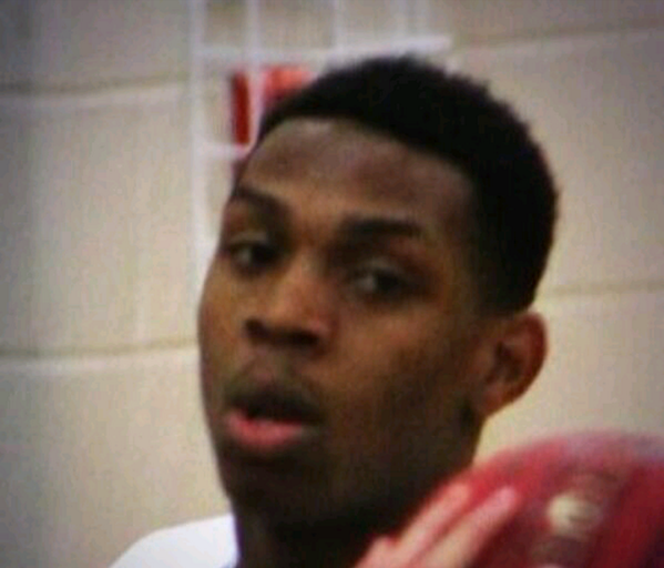 apeshols's tweet image. everytime someone takes @turtly_ on the inside fred is like..