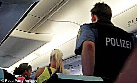 AndrejBox's tweet image. gribat zināt kā ar Anna4ku iepazinos? Lidmašīnā uz Angliju, viņa uztaisija baigo traci, kas piesaistija manu uzmanibu