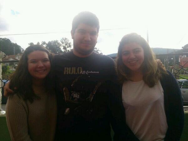mariaviso93's tweet photo. @EstherPraes @Felix_p_4 @evabarciela5 que linda foto :) os quieroo chiquillos! Jajajaja http://t.co/OQBtC57P3A
