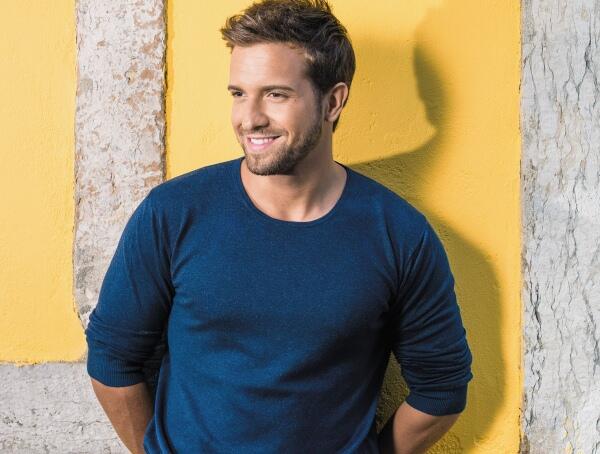 WarnerMusicArg's tweet photo. En 2 meses @pabloalboran en Argentina presentando en vivo su álbum #Tanto (nueva edición):  https://t.co/emiIgWIjQf http://t.co/v4MOf2l4KX