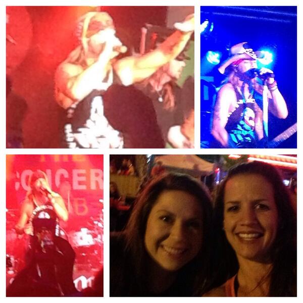 bridgetmooregrp's tweet photo. @bretmichaels this is from your last show in Houston! I see you every time you're here!❤️❤️❤️ #bmbforlife http://t.co/QqF844NQVy