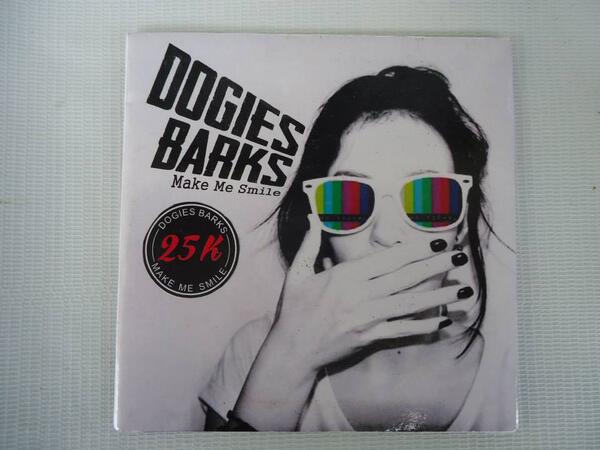 CD <a href="/DOGIESBARKS/">Dogies Barks</a> Make Me Smile | 25.000 | 085248563444