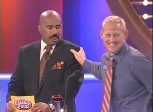 TvlertheCreator's tweet photo. when someone touches you at school http://t.co/RonpEgb9yV