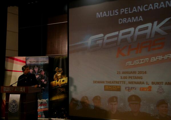 rela_wilayah's tweet photo. RT @Zahid_Hamidi: Pelancaran Drama Gerak Khas musim baru. @PDRMsia @KDNPUTRAJAYA http://t.co/Yz5e2cAIpS