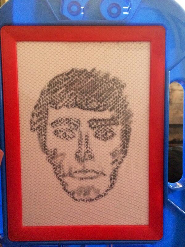 Ash10curtiss's tweet photo. I think my Magna Doodle drawing of @FreemanGray1 is pretty legit http://t.co/i6vxhNyrau