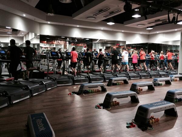 LisaCLDavis's tweet image. Amazing way to start a day #changinglives #addicted2sweat1000 #sweat1000