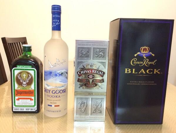 Цагаан сарынхаа уух юмаа бэлдчихлээ. 4литр арай багадуулчихвуу? #цагаансар2014