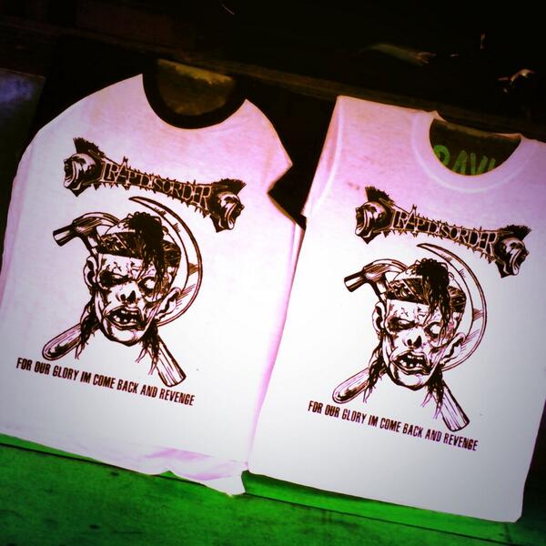 kami cuma buat 2 ayo semua merapat di kemboel skh 4.... Tshirt ini GRATIS!! siapa cepat merapat dia dapat!!