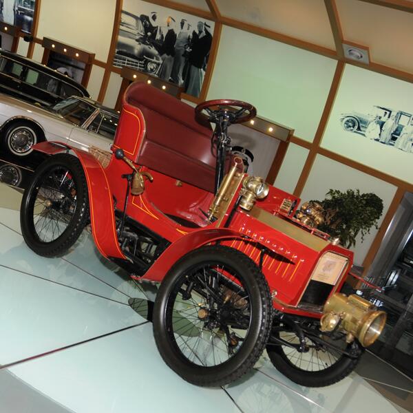 Which classic car you think is the most attractive?
#kuwait #car #museum #classic #vintage