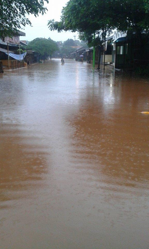 MantinganAsli's tweet photo. iki lho beibh daerahe kancaku 
butuh bantuan lho beib http://t.co/HR00IjSjJo