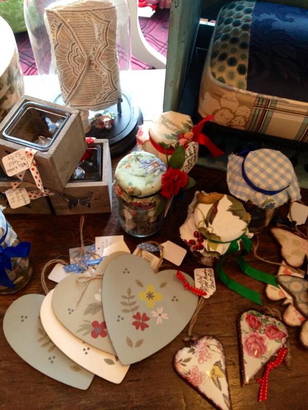 marshaswanzy's tweet photo. Lovely hand made items for Valentines Day at Velvet Rose... http://t.co/dnjSS5r5TO