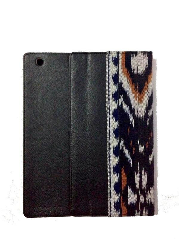 trandeca_'s tweet photo. FOGLIA BIG (BLACK)
Available in 2 colours: Brown &amp; Black.
Compatible for iPad 2, iPad 3, iPad 4
PM for price/details http://t.co/bKnjzGttZr