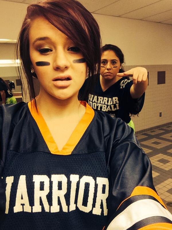 asquared131's tweet photo. #webad #firstdraftpicks #football #cuties @nattown7 ๐ http://t.co/cS2wVnHJpU