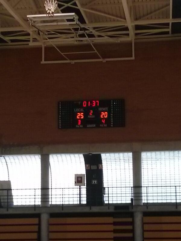 SDELPILAR_FEM's tweet photo. Así está el partido contra Claret, qué emoción!! http://t.co/TdyY4NPaZR
