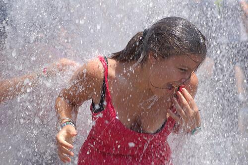 onlyshowers's tweet photo. Regular cold showers are incredibly beneficial and incredibly healing. They can help boost white cell activity, etc. http://t.co/SkgdVLxSLm