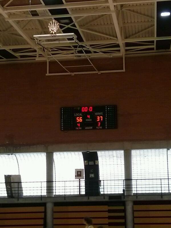 SDELPILAR_FEM's tweet photo. Y así queda el partido contra Claret, gran esfuerzo de nuestras chicas. A seguir con la fase de clasificación!! http://t.co/gSTcoHs4AU