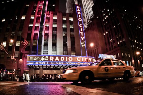 RadioCity's tweet image. LOVE! RT @thescript: AWESOME pic, AWESOME venue, AWESOME memories... @RadioCity ;-) #NYC #TheScript3
