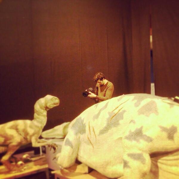 TongsCuriosites's tweet photo. Tournage du making-off du montage de l'exposition #trex à @capsciences http://t.co/xKeF3dCceO
