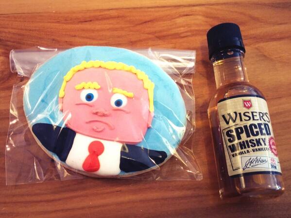 GurtsTO's tweet photo. Seems that #inadrunkenstupor is making a comeback, and so are our #RobFord cookies. #TOpoli #roncy http://t.co/RnsJReqY9C
