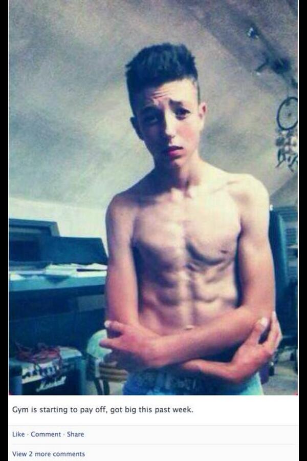 TomRees1990's tweet photo. Nice selfie @garees1 http://t.co/nMvjrh7yD8