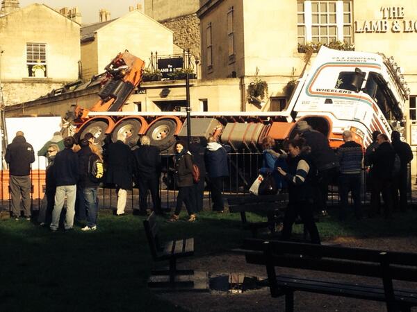 gee_rob's tweet image. Opps on my job