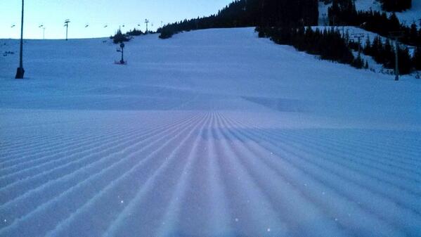 WhitePass's tweet photo. #mustski #groomerday #whitepass http://t.co/0EM7Fy9MQo