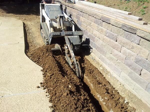 AllAccessCo's tweet photo. @bobcatcompany The best labor in the world no calling in sick, #mt52   https://t.co/JFLno1JJro #hardscapebrotherhood http://t.co/7EQmK1k0yO
