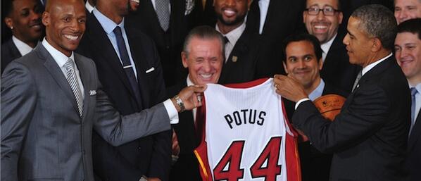 ilpost's tweet photo. Qual è la migliore canotta NBA da regalare a un bambino? (è un vero dilemma educativo)
http://t.co/Y0ZeOO8rPP http://t.co/JoJPbAHM2b