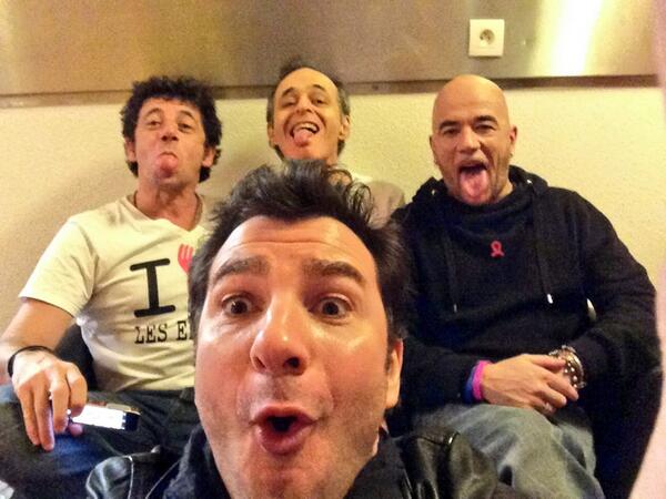 MichaelYoun's tweet photo. Quand les boss font les sales gosses! http://t.co/VS3eNJo1yx