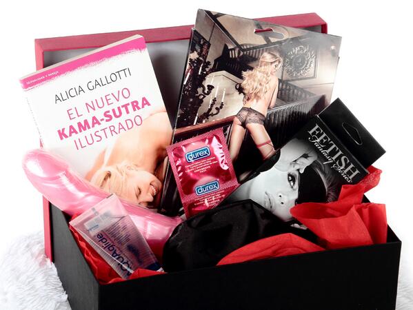 Krearegalos's tweet photo. Consigue uno de nuestros kits de regalo para que no te falte de nada! Un regalo completo y original! /krearegalos.com http://t.co/wFQR2z6GQv