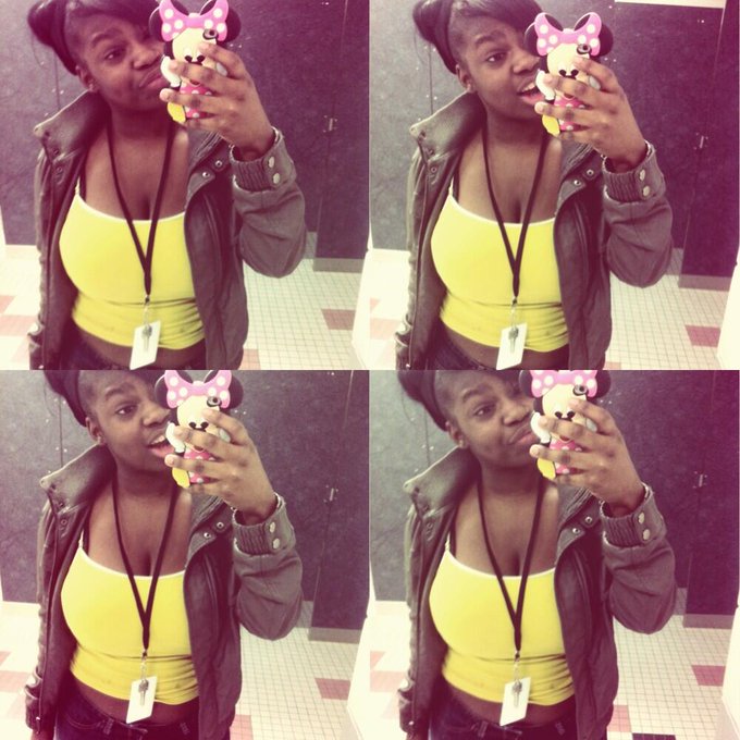 Watch ❤️'s leaked NSFW photo on TwXstars