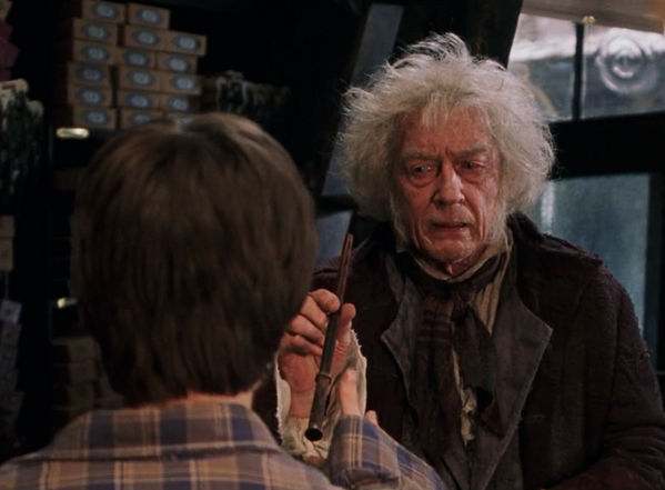 EiProfeta's tweet photo. Un día como hoy pero de 1940 nacía John Hurt, el actor que interpretó a Ollivander http://t.co/Zb3HW7j3D6