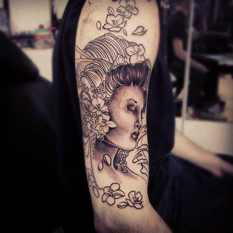 ajcoupe's tweet photo. Love my first ink session #ink #Japanese #geisha http://t.co/09Q9dKicSX