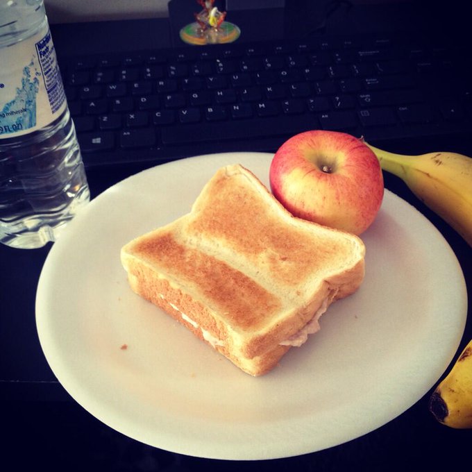 Yummmmm. #tuna http://t.co/8257HgBxZK<a href="/tag/tuna"class="tags">#tuna</a>