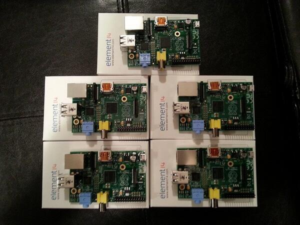 Scordz77's tweet image. A perfect gift for my wedding party. A @Raspberry_Pi with @XBMC @OpenELEC installed.