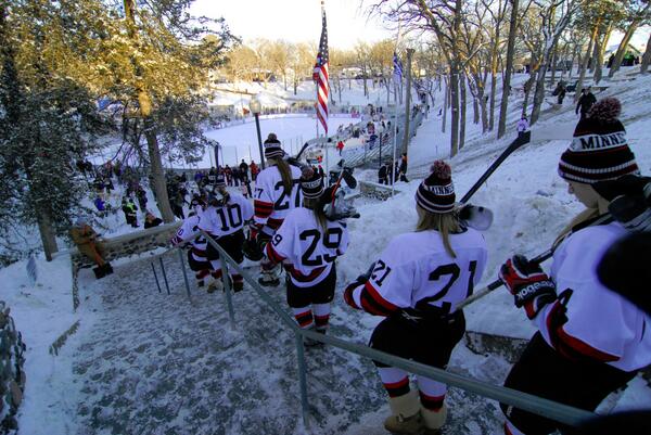 VintageMNHockey's tweet photo. Elks Girls arrival into #HandkePit for 2014 @HockeyDayMN @ERHockey http://t.co/WacCHzk1qt