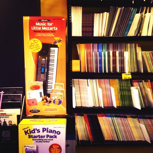 Looking for a #Kids #ElectricKeyboard #PianoStarterPack! #Beginner Ages 4,5 & 6 @ #GRANATAMUSIC #Ottawa #Nepean #FF