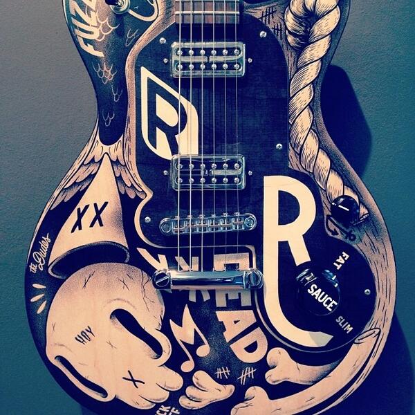 mcbess's tweet photo. ... and my axe @dudesfactory http://t.co/ih3ilZxi0P http://t.co/ZizFjWmnfB