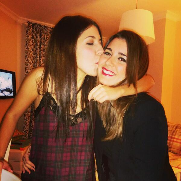 RdeRocis's tweet photo. @Saritixuh  te aguantas! Es preciosa y a callar! 😘 http://t.co/xKuR3rCWVu