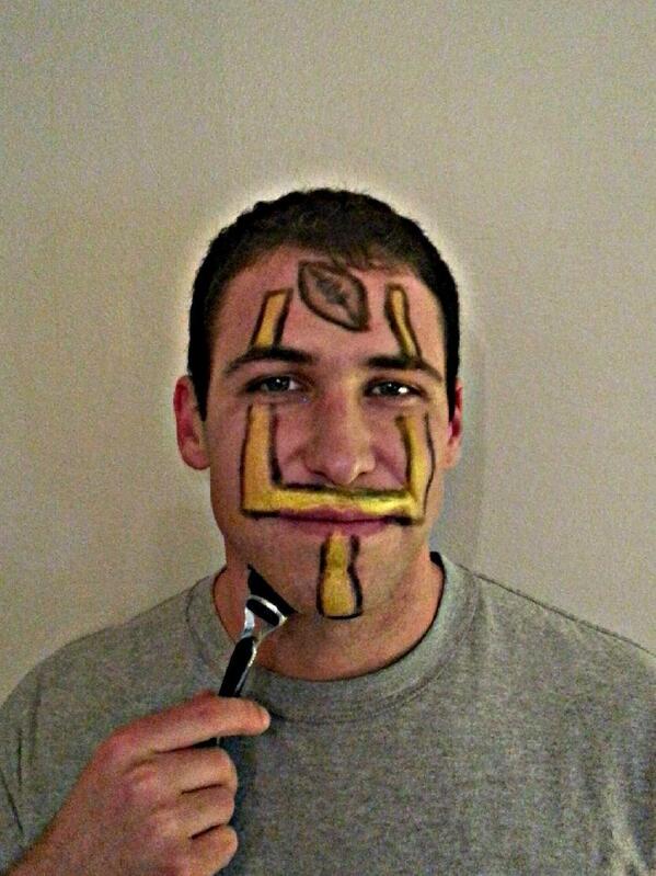 DS805149's tweet photo. @Gillette: RT w/ a pic of your painted game face for a chance to win a Super Bowl trip! #ShavePaintWin http://t.co/G5DEPvk2NO