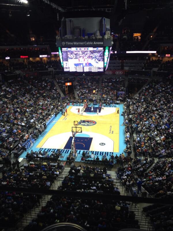 Uncle_Matt_Mack's tweet photo. Clippers at Bobcts with @asbill1865 http://t.co/hKRs1EIKoI