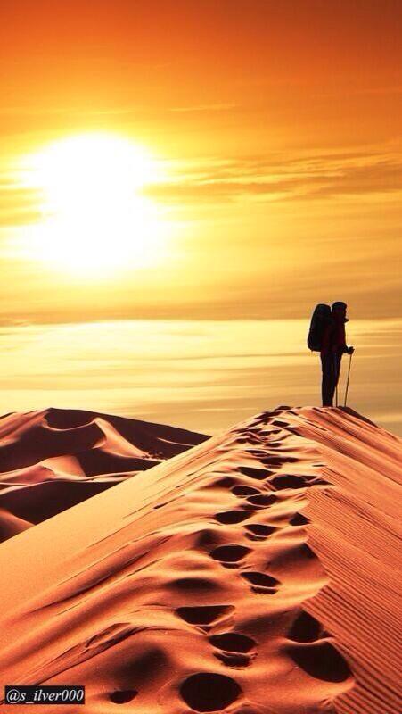 ssaleem000's tweet photo. اجعل مساعدتك للناس خفيہ ك خطواتك ﻋلى الرمل الناعم لها اثر وليس لها صوت . http://t.co/AEkGGL9weV