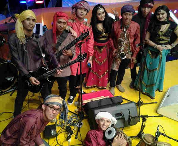 <a href="/laganaband/">Lagana Band</a> indiheee